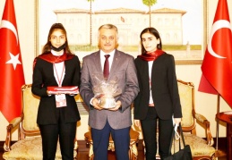 Gaziantep’ten Antalya'ya toprak ve bayrak