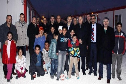 Gaziantep&#8217;ten bir heyet Van&#8217;a gitti 