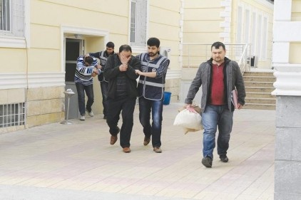 Gaziantep&#8217;ten giden esrar Maraş&#8217;ta yakalandı