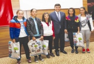 Gazikent Bayan Futbol Takımına malzeme desteği yapıldı