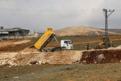 Gazikent Burak Mahallesi&#8217;nde yol açma çalışması yapılıyor