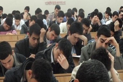 Gazikent Üniversitesi&#8217;nde deneme sınavı yapıldı 