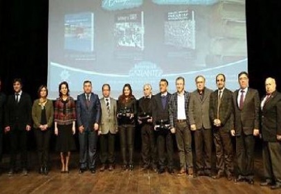 Gazikültür’den kitap tanıtımı ve fotoğraf sergisi açıldı