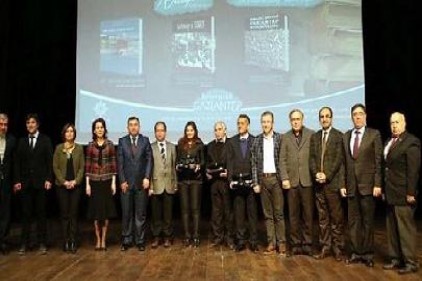 Gazikültür&#8217;den kitap tanıtımı ve fotoğraf sergisi açıldı
