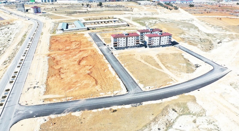 Gaziler Mahallesi’nde yeni imara açılan bölgelerde yol çalışması