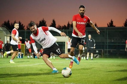 Gazişehir, Çaykur Rizespor&#8217;a bileniyor 