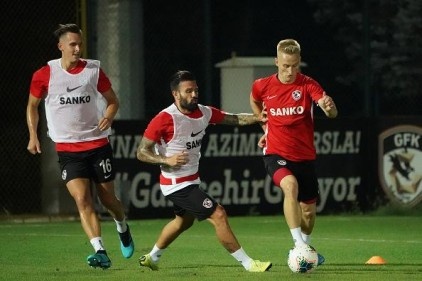 Gazişehir, Fenerbahçe maçı hazırlıklarına devam ediyor