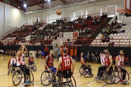 Gazişehir Gaziantep BŞB. Kardemir Karabükspor ile rövanş maçına çıkıyor