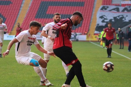Gazişehir Gaziantep FK Teknik Direktörü Mehmet Altıparmak; "Eksik oyuncularımızı çok hissettik" 