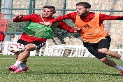 Gazişehir&#8217;de maç öncesi 2 eksik!