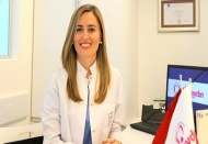 Gece yatmadan ve sabah kalkınca dişler mutlaka en az iki dakika fırçalanmalı