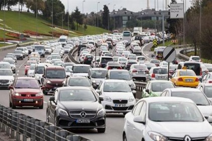 Geçen yıl satılan her 4 otomobilden 3&#039;ü ithal