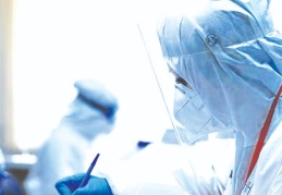 Geciken suçiçeği aşılarının cezası doktor ve hemşirelere kesildi