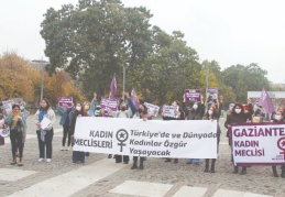 Geçinemiyoruz, yoksulluk artıyor en çok da kadınlar yoksullaşıyor