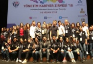 Geldiğiniz yerde kalabilmeniz için işini severek yapmanız lazım