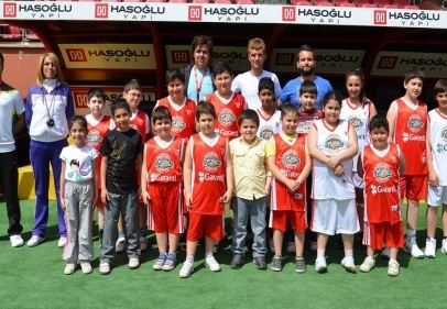 Geleceğin basketbolcuları yetişiyor