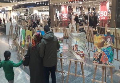 Geleceğin ressamları AVM’de sergi açtı