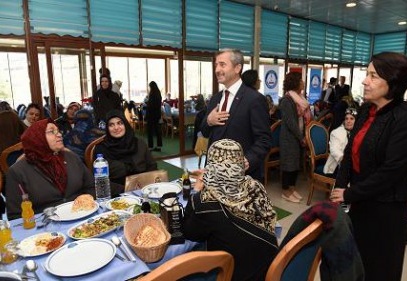 Gelecek kadınların elinde şekillenecek