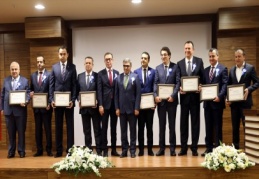 Gelir ve Kurumlar Vergisi rekortmenlerine ödül verildi