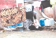 “Gelirimiz yok, çöpten geçiniyoruz”