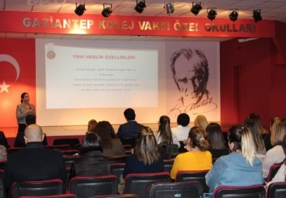 Gelişen teknolojinin, çocuklar ve aileler üzerindeki etkileri anlatıldı