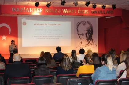 Gelişen teknolojinin, çocuklar ve aileler üzerindeki etkileri anlatıldı