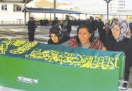 Genç baba ve küçük oğşlu sobaya kurban gitti