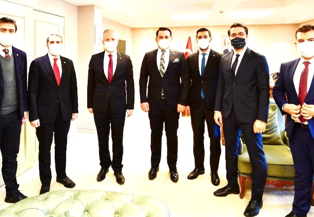 Genç girişimciler örnek oluyor