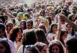 Genç kadınların yüzde 21,7’i tarım, yüzde 17,8’i sanayide çalışıyor