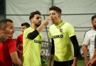 Genç kaleci Mustafa Burak Bozan'a doğum günü sürprizi