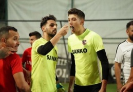 Genç kaleci Mustafa Burak Bozan'a doğum günü sürprizi