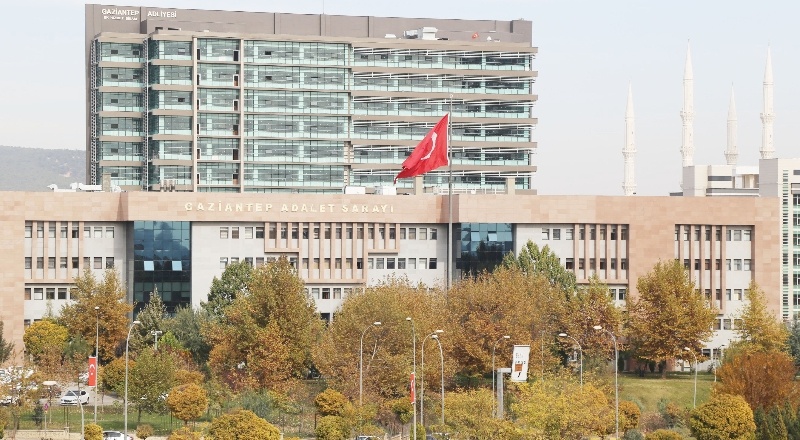 Genç kızı intihara sürükleyen sevgilisi beraat etti