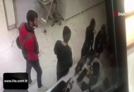 Genç kızlar doktoru böyle darp etti!