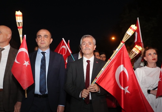 Gençler, bizim gözbebeğimiz