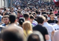 "Gençler en çok gelecek kaygısı, eğitim sorunları ve geçim sıkıntısından şikâyetçi"