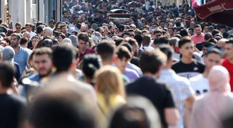 "Gençler en çok gelecek kaygısı, eğitim sorunları ve geçim sıkıntısından şikâyetçi"