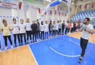 Gençler, fiziki yeterlilik sınavlarına hazırlanıyor