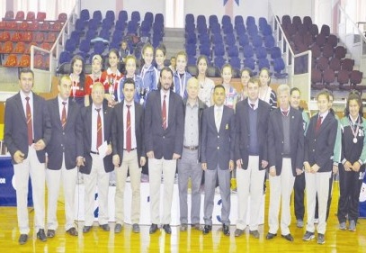 Gençler Masa Tenisi’nde kıyasıya mücadele