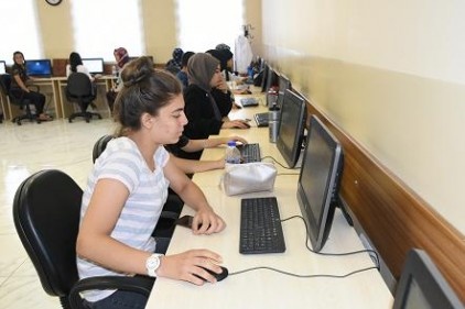 Gençler meslek sahibi olmak için uğraşıyor