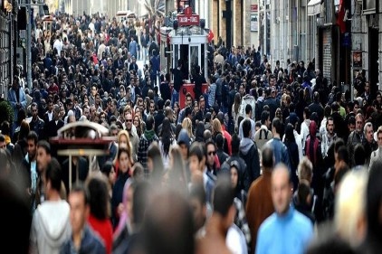 Gençler sendika, dernek ve siyasetle ilgilenmiyor 