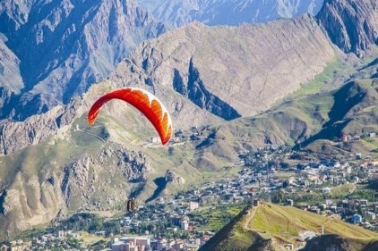 Gençler süreçle huzur bulan Güneydoğu&#8217;yu uçuracak