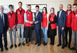 Gençler, yaşlarına uygun birçok etkinliğe katılıyor