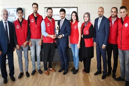 Gençler, yaşlarına uygun birçok etkinliğe katılıyor