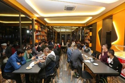 Gençlere okumanın ve kütüphanenin önemi anlatıldı