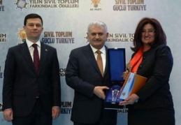 “Gençlere Umut Geleceğe Işık” projesi ödül kazandırdı