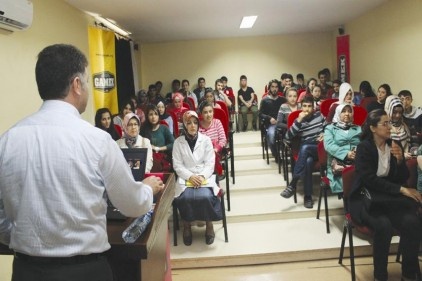 Gençleri madde bağımlılığı ve zararları anlatıldı