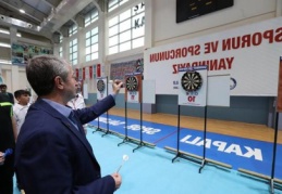 Gençlerimize önem veriyoruz