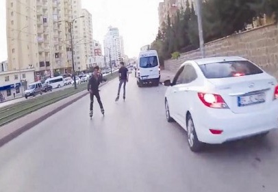 Gençlerin paten terörü 
