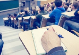 Gençlerin yüzde 7,6'sı ekonomik nedenlerden eğitimini yarıda bırakıyor