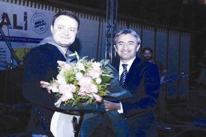 &#8216;Gençlik Festivali&#8217;&#8217;de gençlik konserleri damgasını vurdu